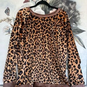 Women's Leopard Print Long Sleeve Sweatshirt - Brown